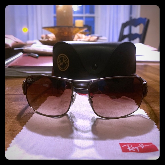 Ray Ban Sunglasses - Picture 1 of 2